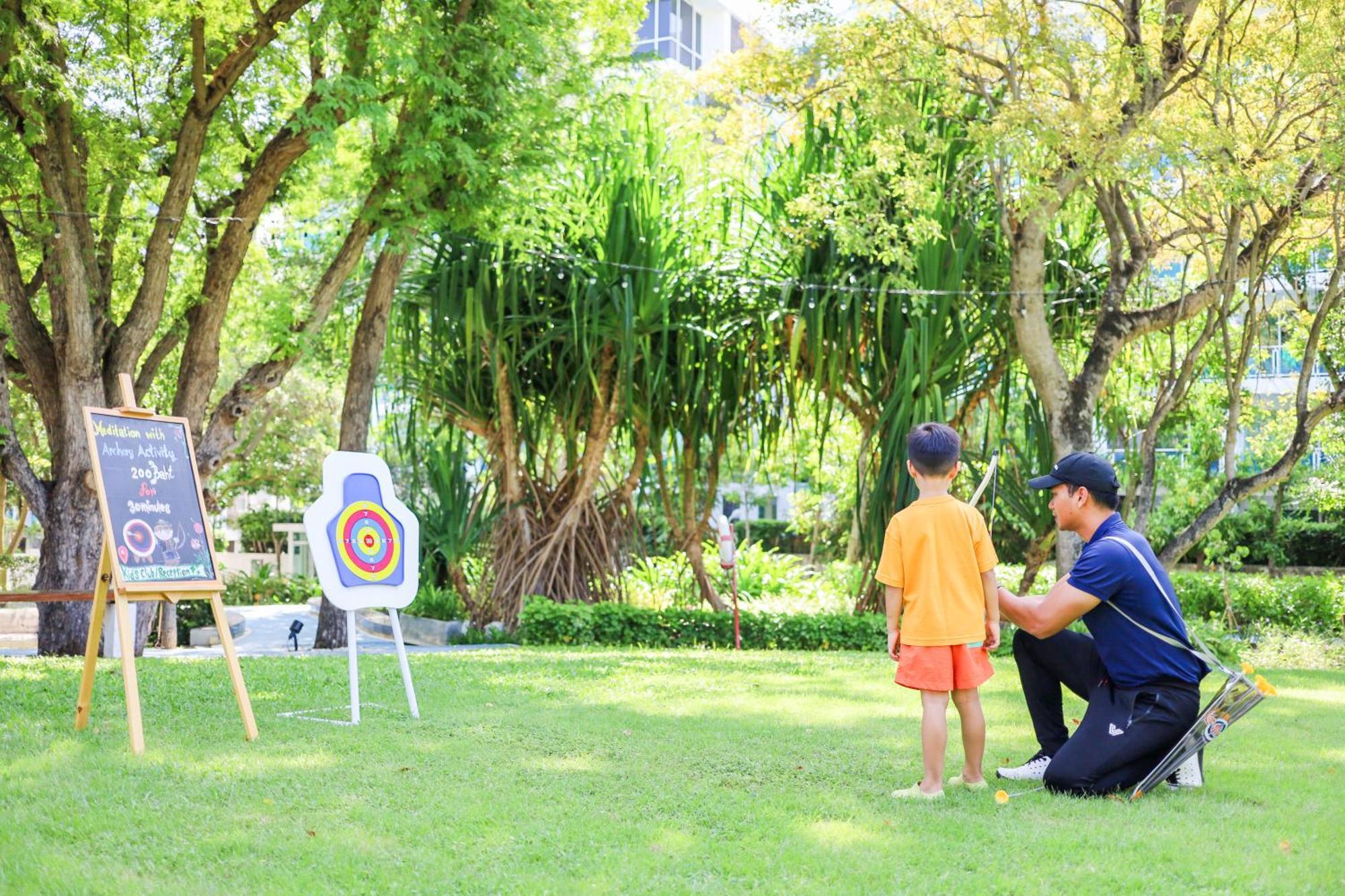Amari Hua Hin Hotel Exterior photo Archery