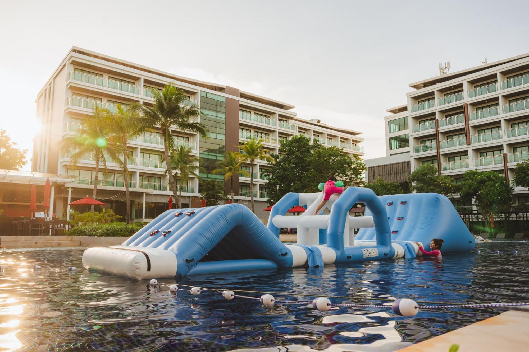 Amari Hua Hin Hotel Exterior photo