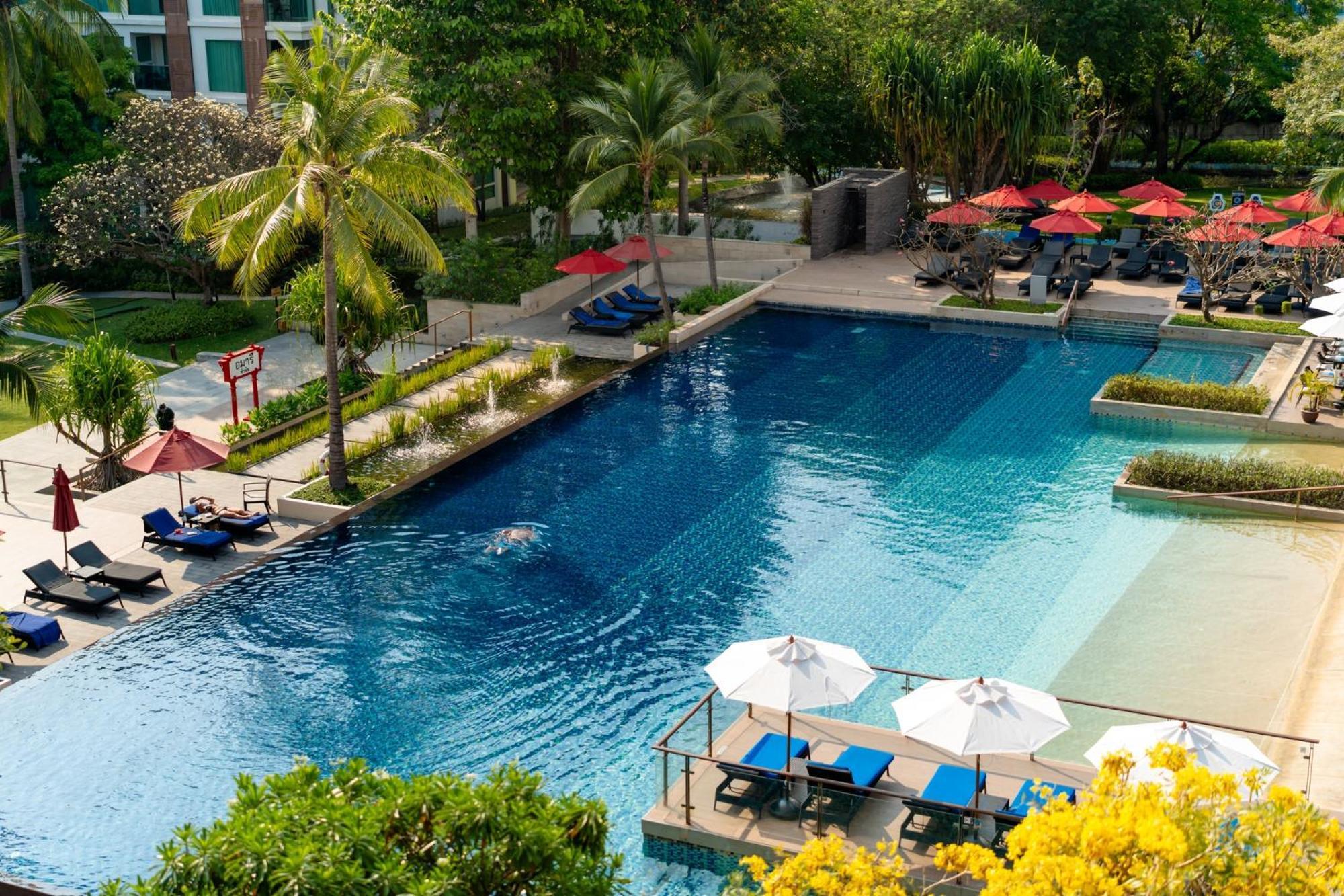 Amari Hua Hin Hotel Exterior photo